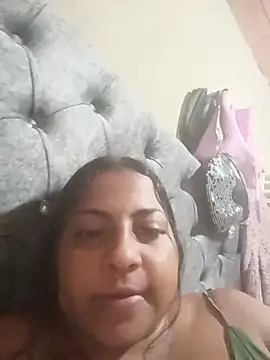 Snapshot of Giselabrunette25 chatting on 06/17/26, 05:32 Giselabrunette25 online show from 06/17/26, 05:32