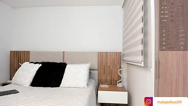 MalejaDiaz  online show from 03/25/26, 07:09