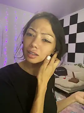 Snapshot of yummyrina chatting on 05/09/26, 01:16 yummyrina online show from 05/09/26, 01:16