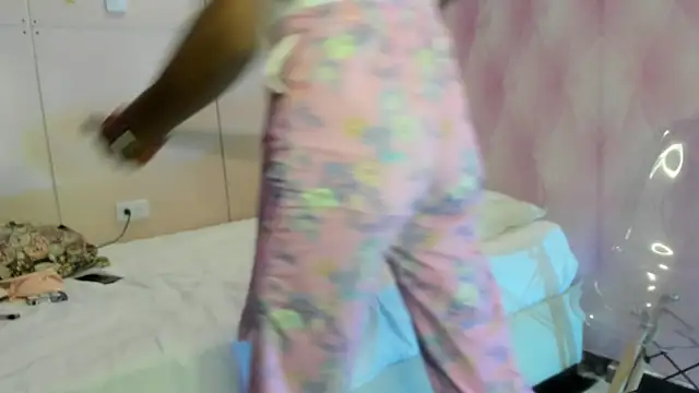 Hilary-banks online show from 03/07/25, 03:29