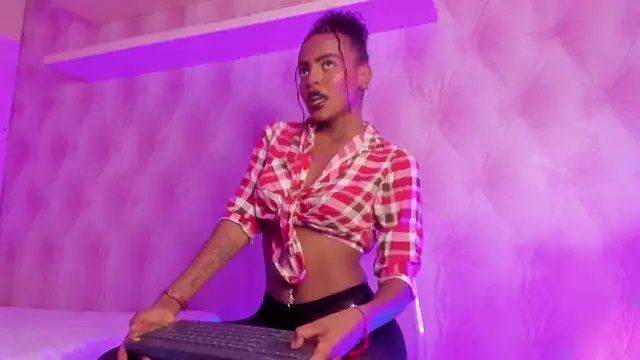 Hilary-banks online show from 03/07/25, 06:35