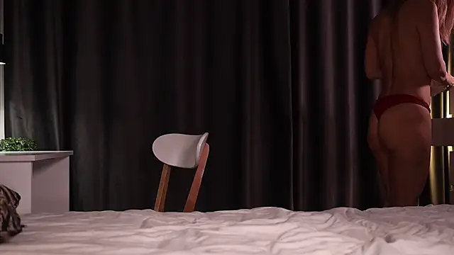 AnnittaStar online show from 12/12/24, 01:43