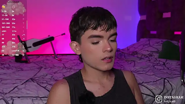 Angelo 018 online show from 10/18/25, 09:32