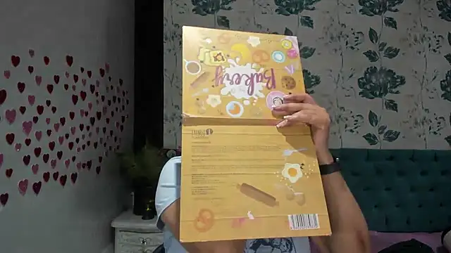 LindaBreeS online show from 02/09/25, 01:14