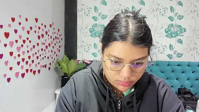 LindaBreeS online show from 02/14/25, 01:51