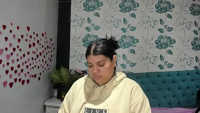 LindaBreeS online show from 02/16/25, 01:38