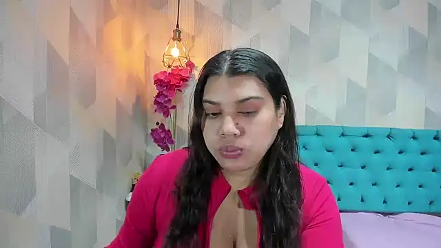 Snapshot of LindaBreeS chatting on 06/09/26, 02:17 LindaBreeS online show from 06/09/26, 02:17