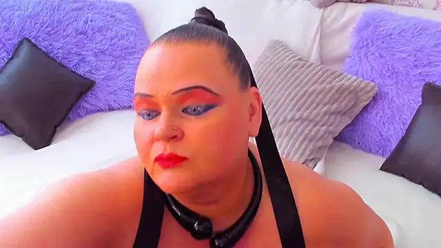 Snapshot of MilanaBiegert chatting on 02/17/25, 12:38 MilanaBiegert online show from 02/17/25, 12:38