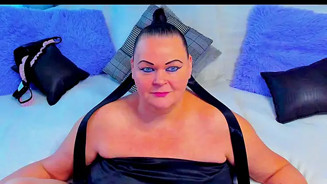 MilanaBiegert online show from 12/03/25, 11:19