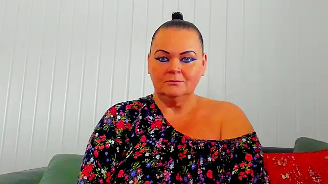 MilanaBiegert online show from 02/06/26, 11:35