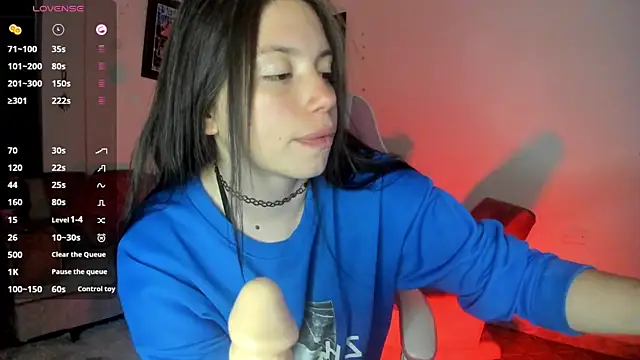 Snapshot of katty_snow chatting on 03/22/25, 06:11 katty snow online show from 03/22/25, 06:11