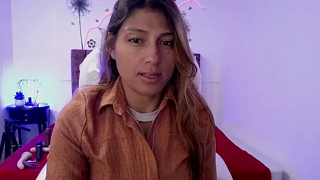elena detroya online show from 10/04/25, 12:25