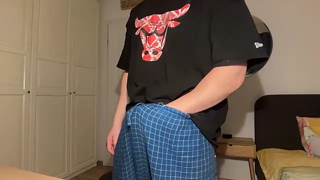 jungcock3210 online show from 01/18/26, 03:49