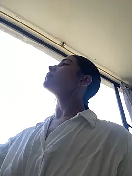 Nikothyna online show from 04/22/26, 05:03