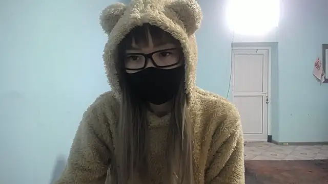 elllaaxx online show from 03/17/25, 04:08