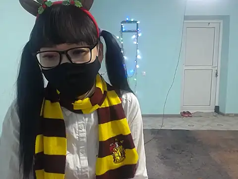 elllaaxx online show from 12/18/25, 04:51