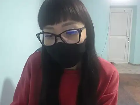 Snapshot of elllaaxx chatting on 04/19/26, 05:29 elllaaxx online show from 04/19/26, 05:29