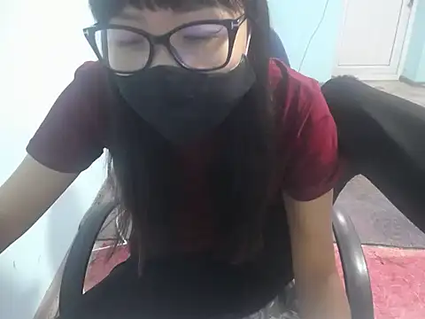 Snapshot of elllaaxx chatting on 05/02/26, 04:39 elllaaxx online show from 05/02/26, 04:39