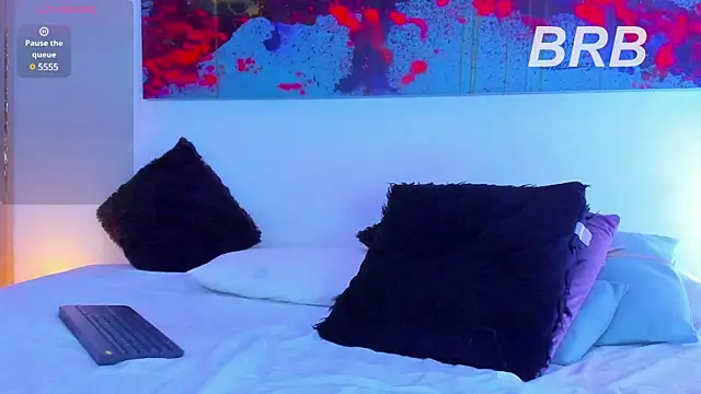 arminjones1 online show from 03/12/25, 05:46