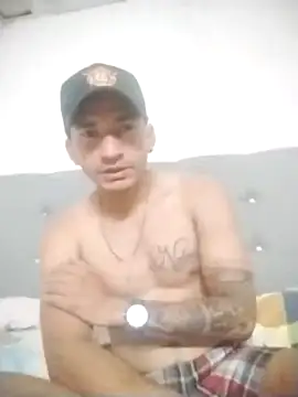 Snapshot of Yesiell chatting on 11/12/25, 05:46 Yesiell online show from 11/12/25, 05:46