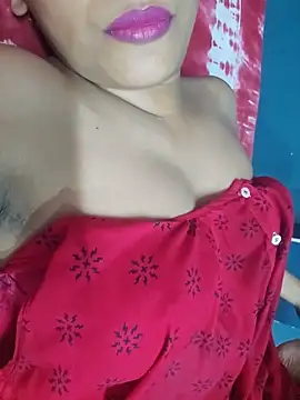 Snapshot of sexyindi_couple chatting on 05/19/26, 05:36 sexyindi couple online show from 05/19/26, 05:36