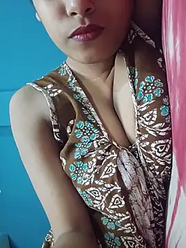 Snapshot of sexyindi_couple chatting on 06/02/26, 07:32 sexyindi couple online show from 06/02/26, 07:32