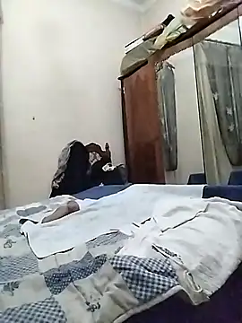 Lucia8600 online show from 11/12/25, 09:14