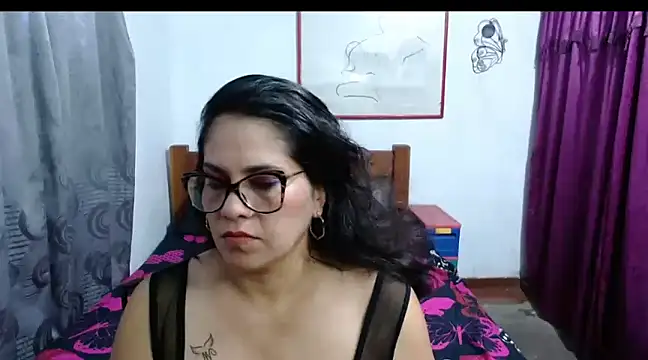 Mistresskloe01 online show from 12/09/24, 12:30