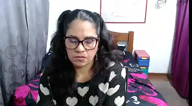 Mistresskloe01 online show from 01/10/25, 12:04