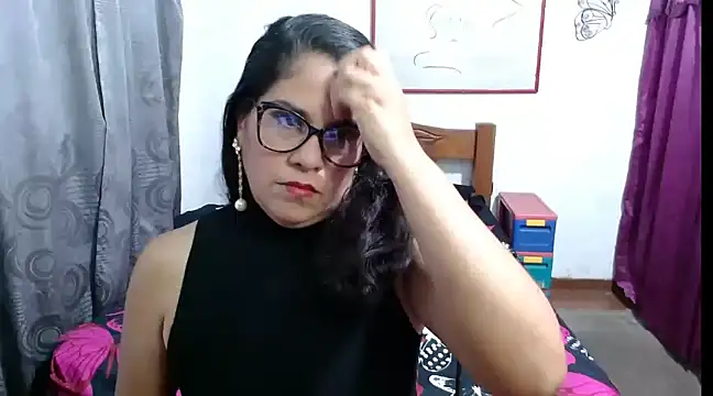 Mistresskloe01 online show from 01/13/25, 12:35