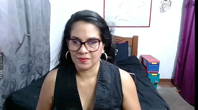 Mistresskloe01 online show from 02/11/25, 12:37