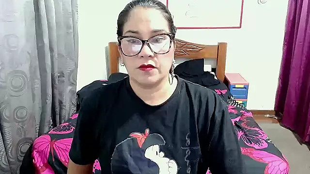 Mistresskloe01 online show from 09/23/25, 12:30