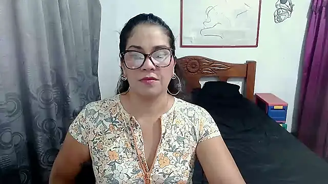 Mistresskloe01 online show from 11/14/25, 12:48