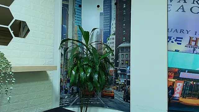 Snapshot of Naughty_Kittenm chatting on 03/08/25, 10:32 Naughty Kittenm online show from 03/08/25, 10:32