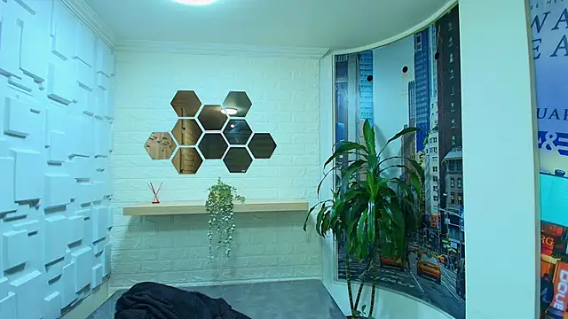 Snapshot of Naughty_Kittenm chatting on 03/14/25, 10:18 Naughty Kittenm online show from 03/14/25, 10:18