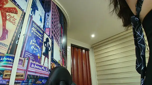 Snapshot of Naughty_Kittenm chatting on 09/10/25, 11:32 Naughty Kittenm online show from 09/10/25, 11:32