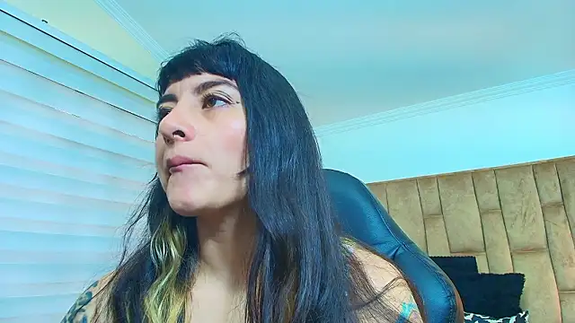 Snapshot of Naughty_Kittenm chatting on 03/03/26, 11:27 Naughty Kittenm online show from 03/03/26, 11:27