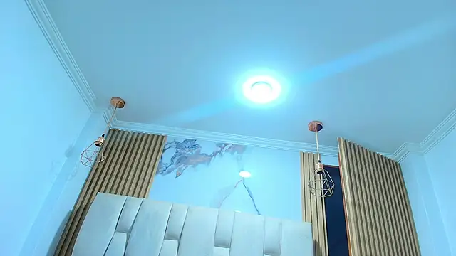 Naughty Kittenm online show from 04/18/26, 10:52