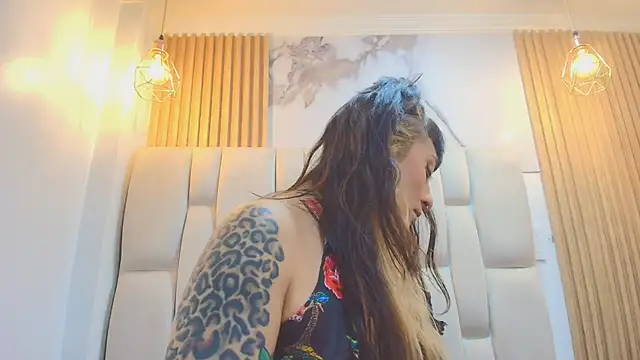 Naughty Kittenm online show from 04/29/26, 11:14