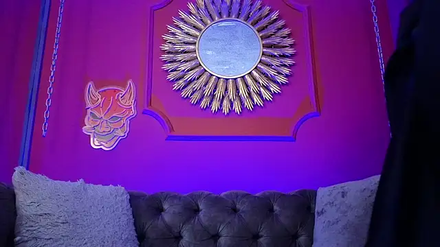 Julieta Russell online show from 03/31/26, 12:16