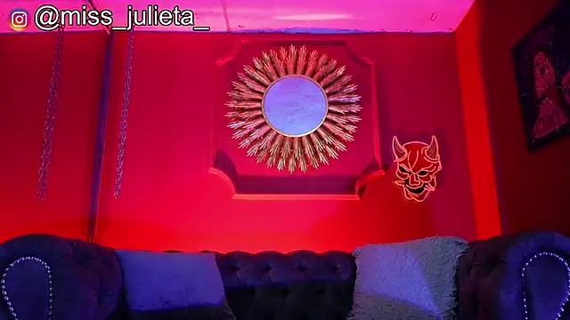 Snapshot of Julieta_Russell chatting on 07/09/26, 11:47 Julieta Russell online show from 07/09/26, 11:47
