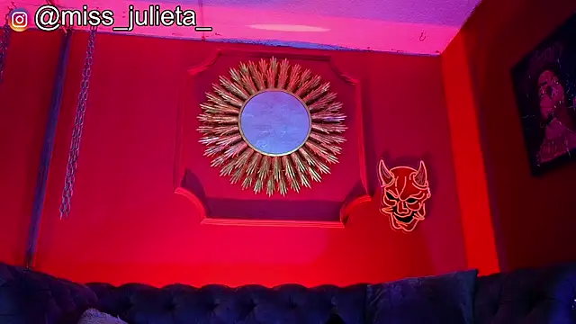 Snapshot of Julieta_Russell chatting on 07/10/26, 12:30 Julieta Russell online show from 07/10/26, 12:30