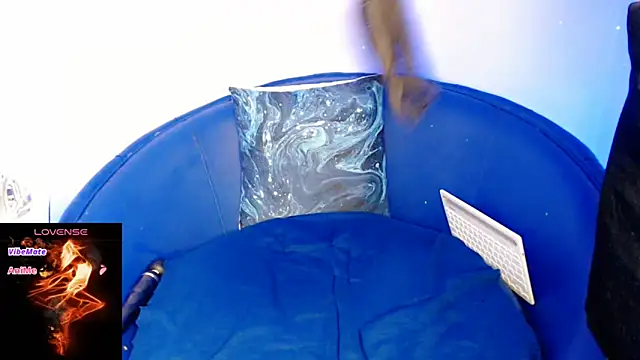 hotmask online show from 02/10/25, 10:51