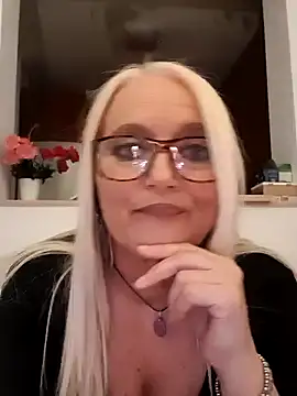 kikkastar online show from 12/29/24, 08:37