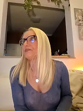 kikkastar online show from 02/25/25, 08:19