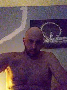 Snapshot of BigCockwonder86 chatting on 07/03/26, 10:27 BigCockwonder86 online show from 07/03/26, 10:27