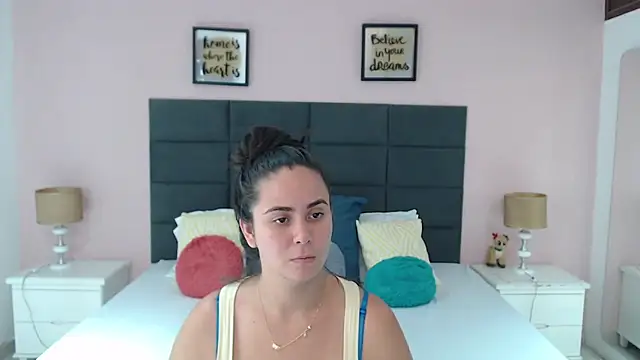 Snapshot of MadisonJenner chatting on 01/15/25, 03:07 MadisonJenner online show from 01/15/25, 03:07