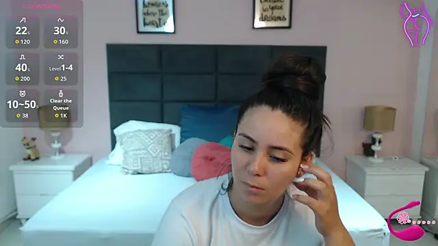 Snapshot of MadisonJenner chatting on 09/28/25, 11:48 MadisonJenner online show from 09/28/25, 11:48