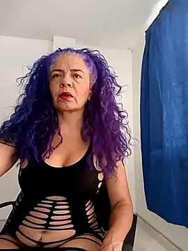 Snapshot of freyadevil333 chatting on 02/02/25, 01:30 freyadevil333 online show from 02/02/25, 01:30