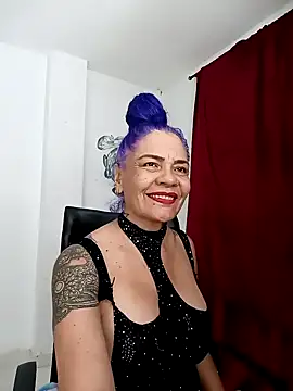 Snapshot of freyadevil333 chatting on 09/28/25, 10:37 freyadevil333 online show from 09/28/25, 10:37